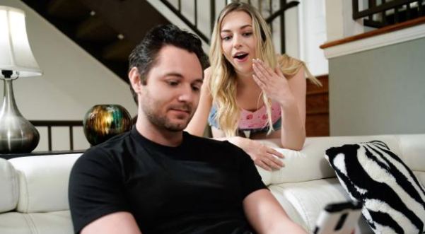 奶油少女 Lily Larimar[]